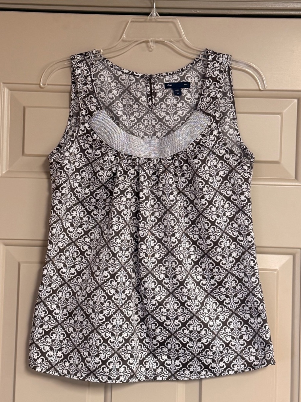 GAP Women’s Size XS Blackish Brown and Silver Sleeveless Patterned Camisole